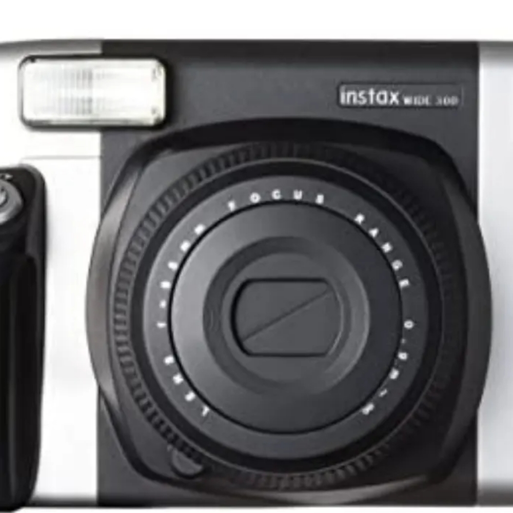 Instant camera